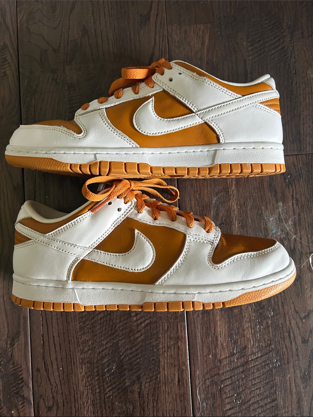 Nike Dunk “Reverse Curry”- White & Tan - Picture 3 of 5